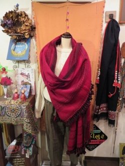 画像1: カッチ　desi wool　大判　茜染ショール（I-KBJSLAZL)