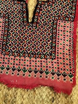 画像2: vintage kutch 刺繍布（MAT-RAV4）