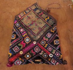 画像5: vintage kutch 刺繍ポーチ　(I-KUT-PO1)
