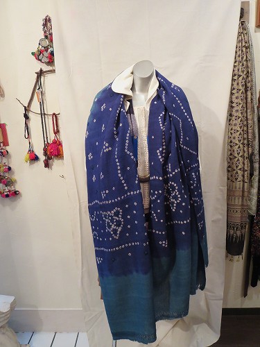 画像: グジャラート刺繍織り　　絞り染めストール（I-BJ-BJR2)