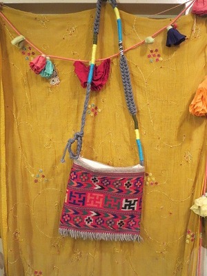 画像1: vintage manali Wool リメイク　ショルダーBAG（M-RBAG1)